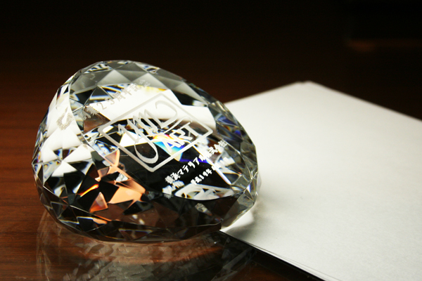 YDE010 ペーパーウェイト ダイヤカット　【特価】